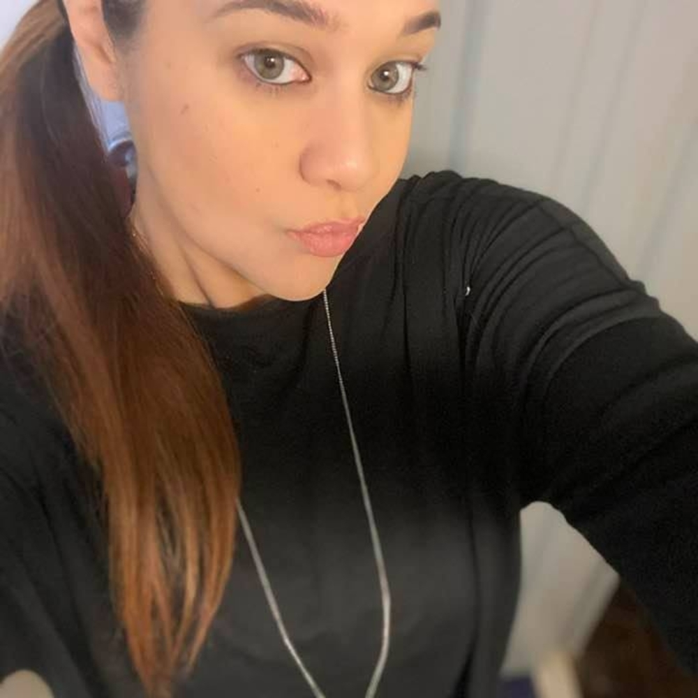 Meet your Posher, Iris